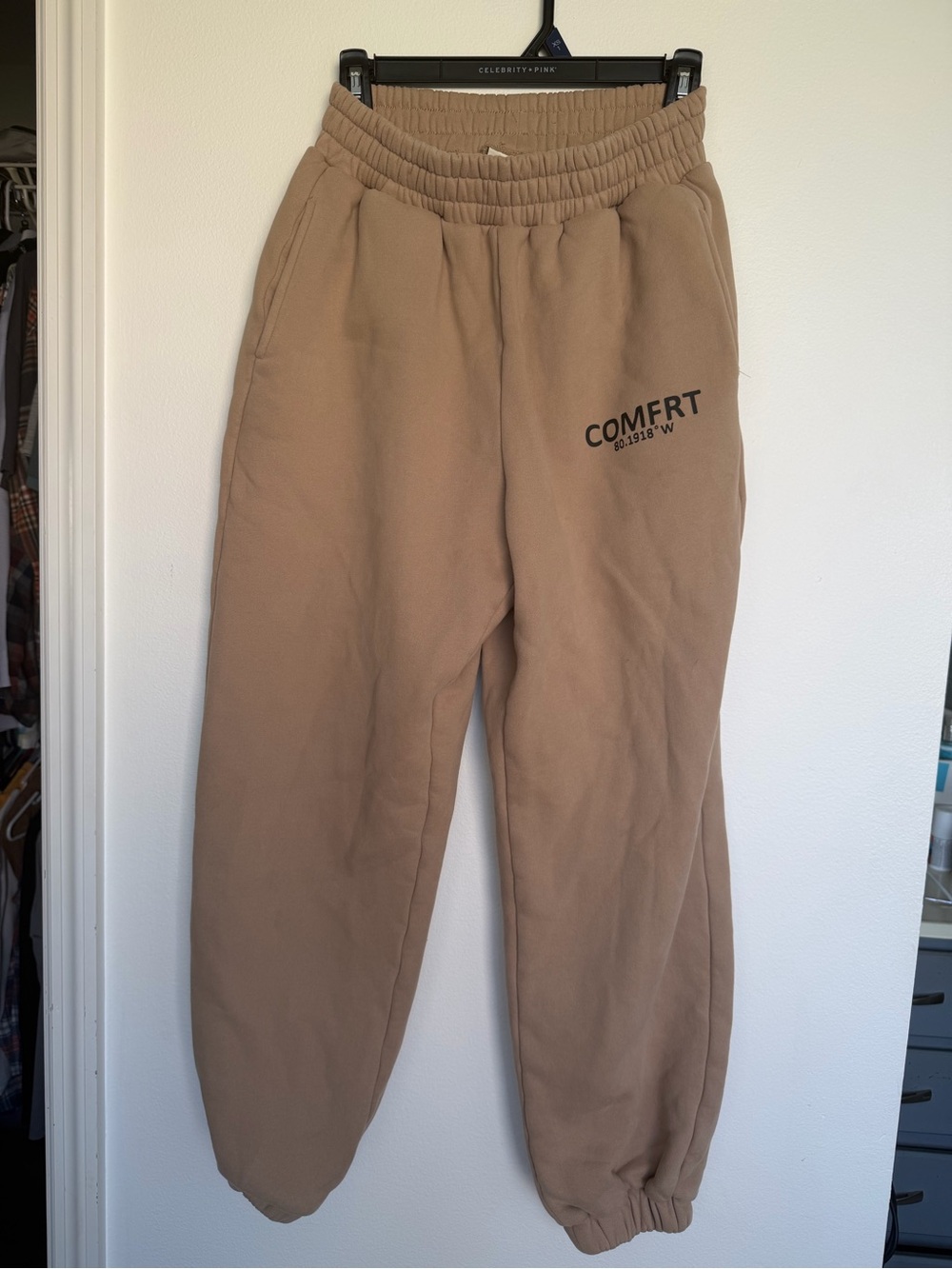 Comfrt Jogger Sweatpants - Sand colorway